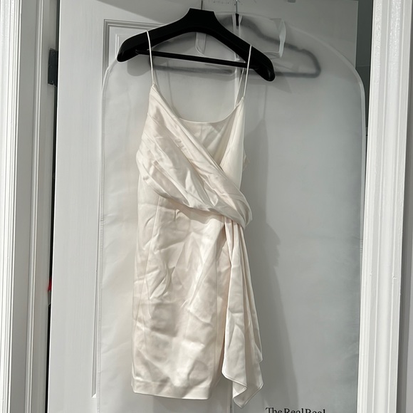 NWT Alice and Olivia svetlana asymmetrical drape mini dress size 6 - Picture 2 of 4